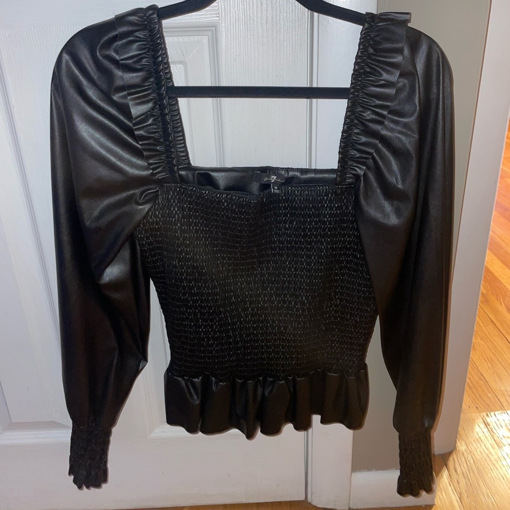 Leather top size M